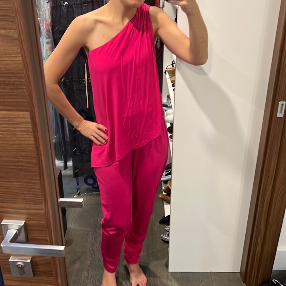 Trina Turk pink jumper one shoulder size xs